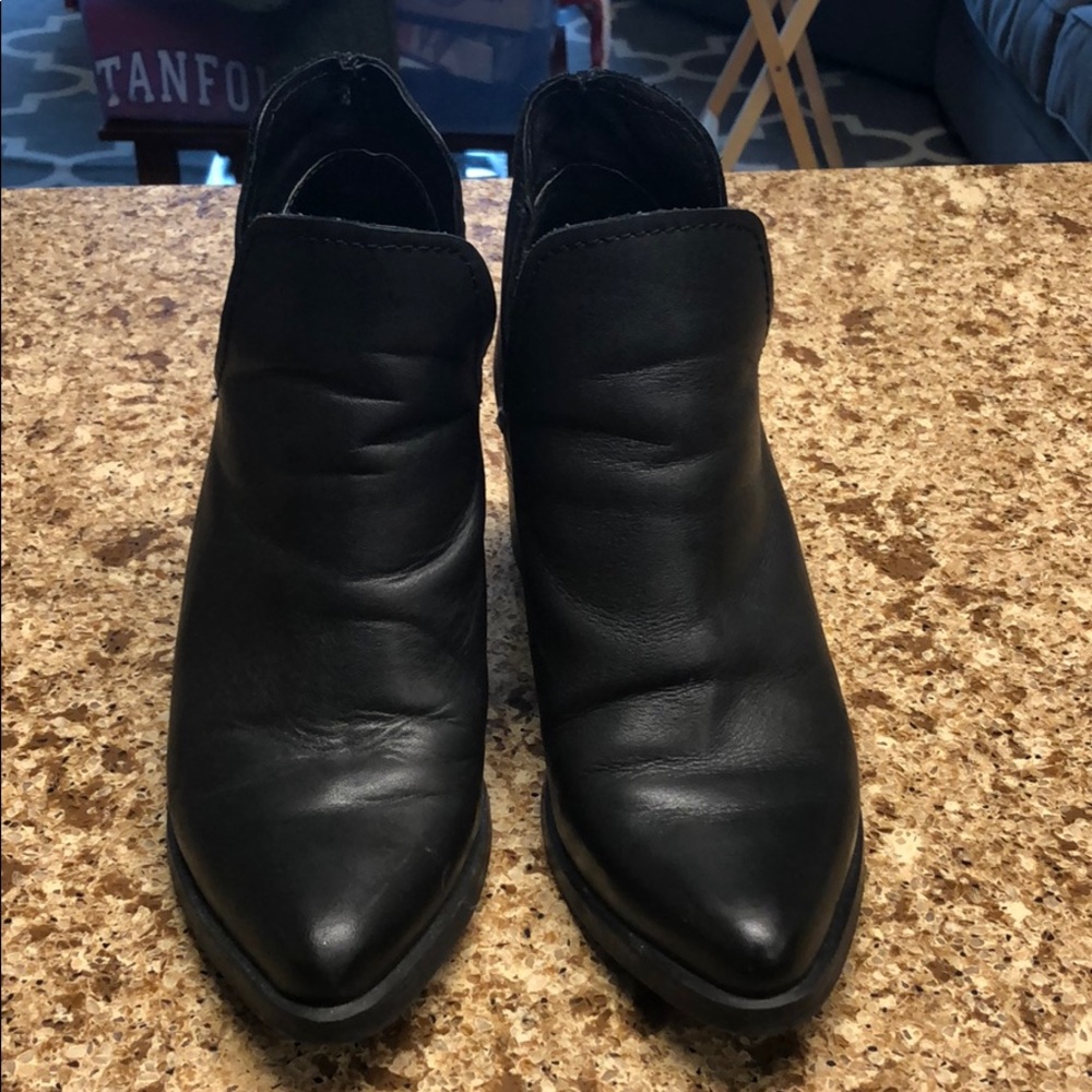 Black Steve Madden booties